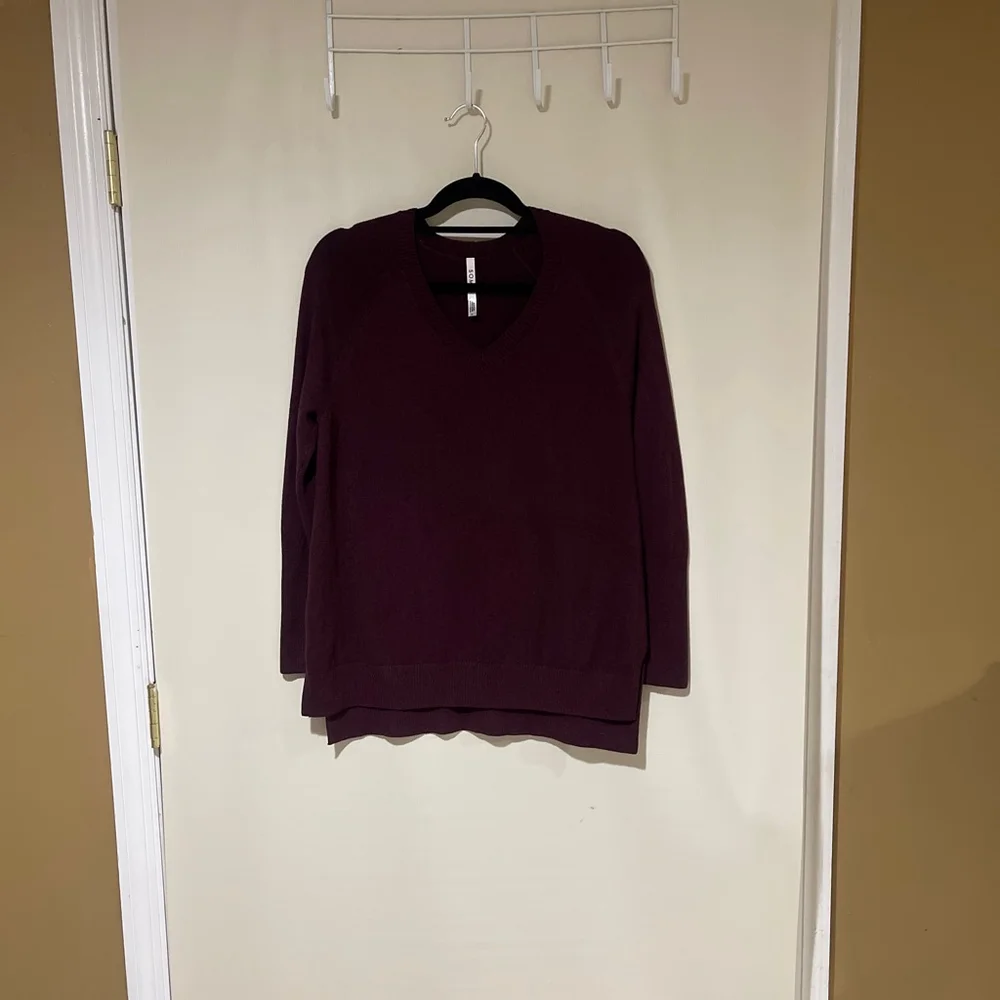 NWOT Women's Soma Burgundy V-Neck Sweater Size M